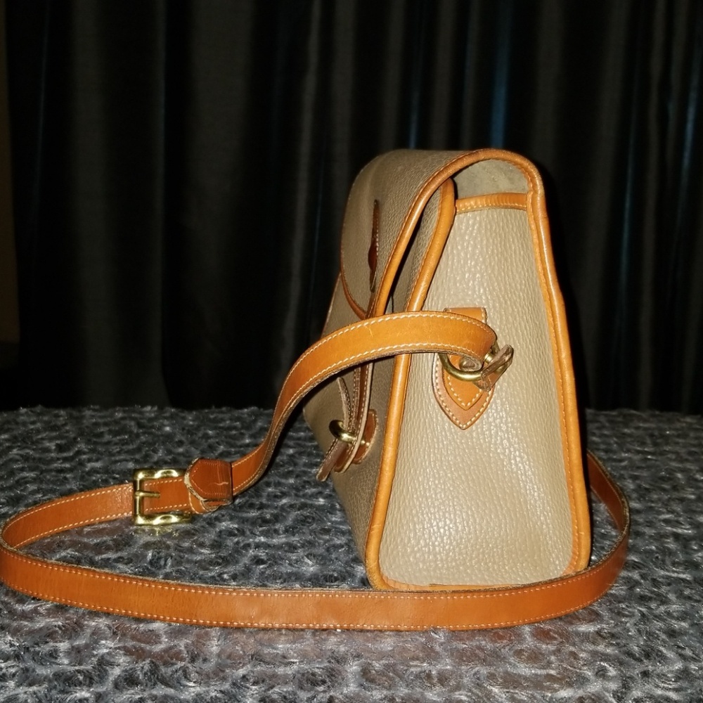 Vintage Dooney and Bourke Med.Essex bag - Picture 4 of 8